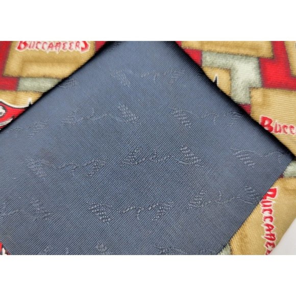 Tampa Bay Buccaneers Bucs Eagle Wings 100% Silk Mens Neck Tie Necktie NFL - Picture 6 of 7